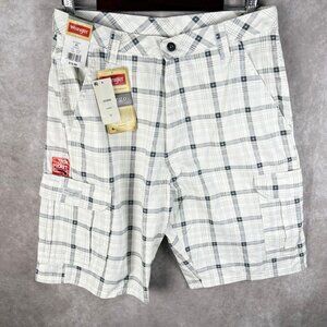 Men's Wrangler Plaid Cargo Shorts Size 32 NWT